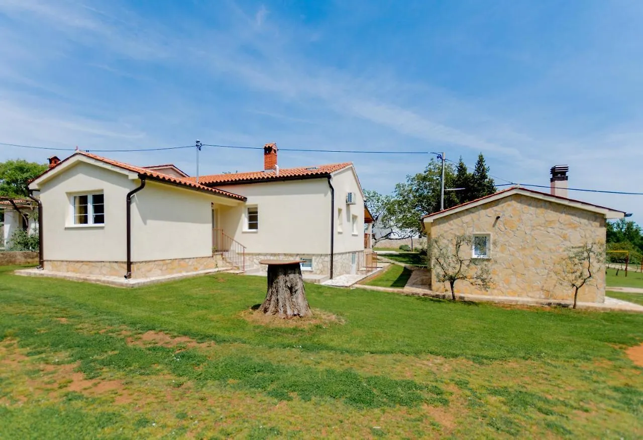 Casa Laurales Villa Veli Turini